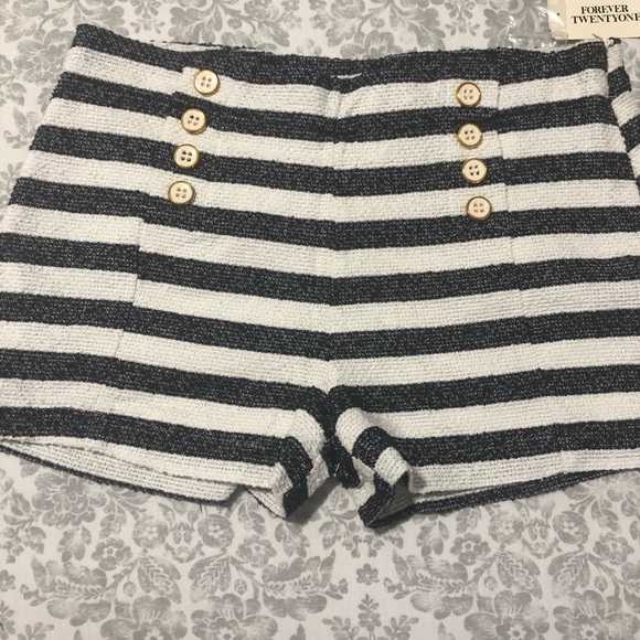 Forever 21 Pants - NWT FOREVER 21 Short